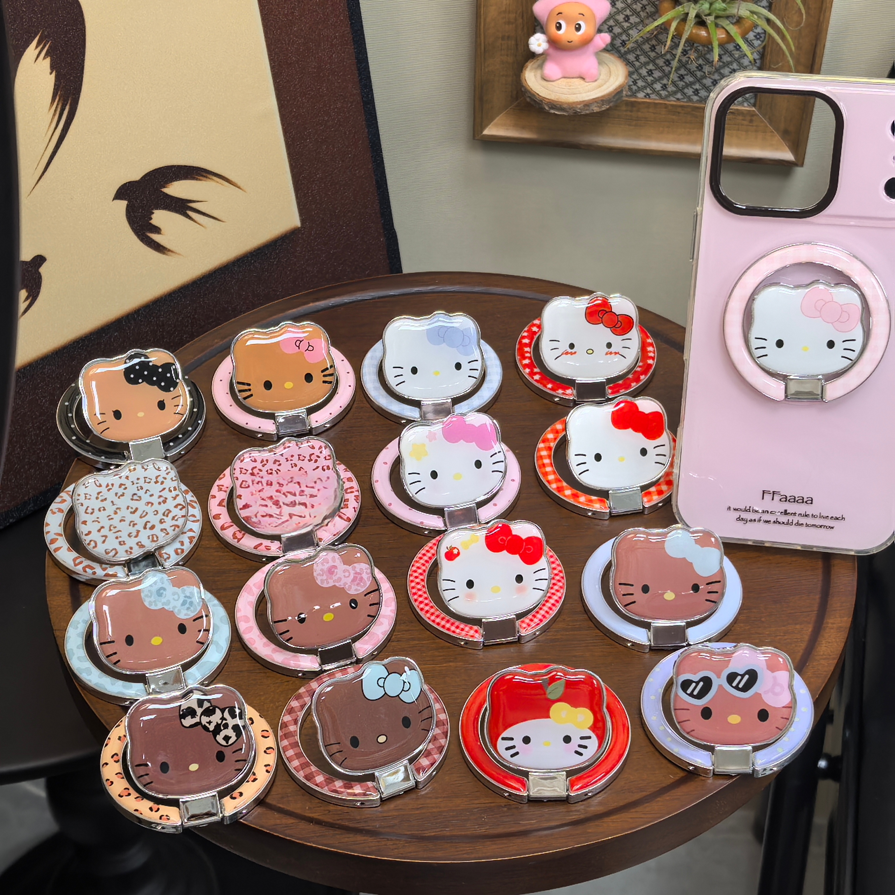 Kickstand Adjustable - Supporto Magnetico Pieghevole in Metallo Sanrio